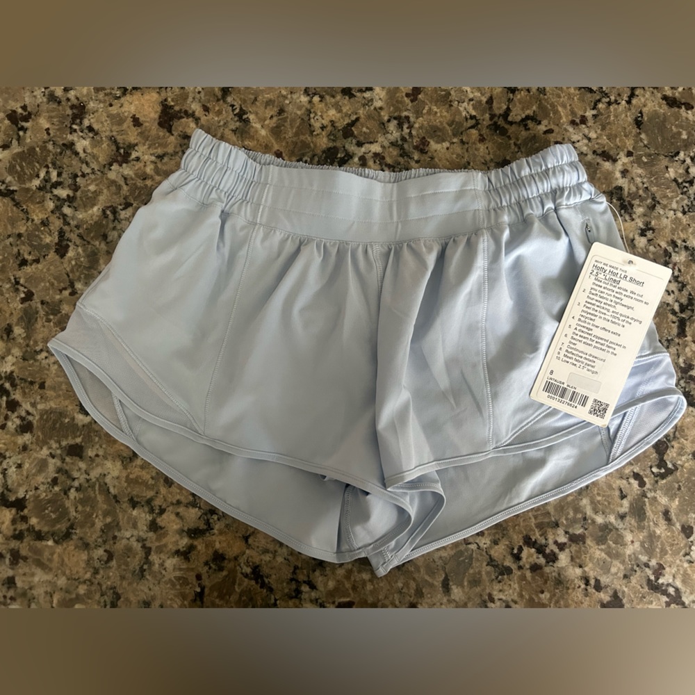 NWT 2.5 inch lululemon blue nile hotty hot shorts